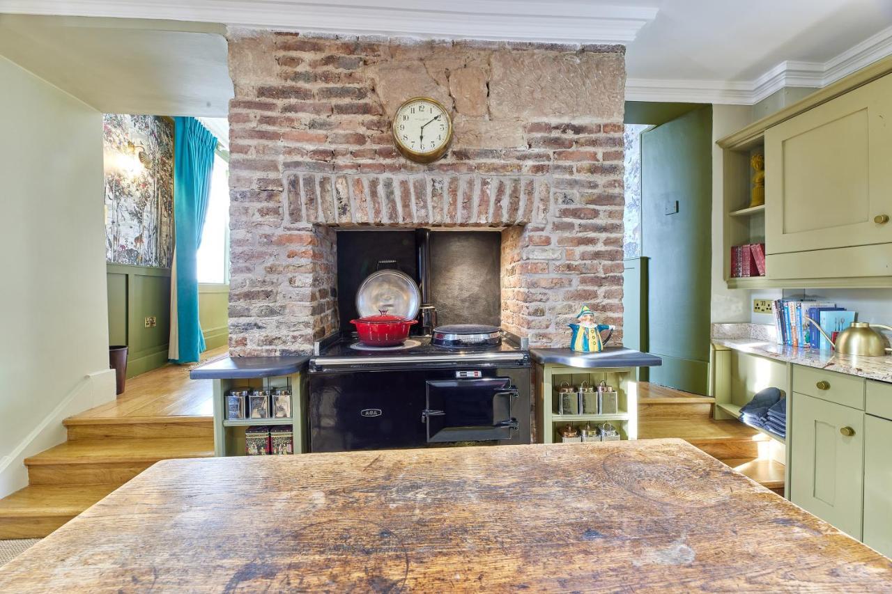 River View: Characterful Townhouse, Stunning Views Berwick Upon Tweed Exterior photo