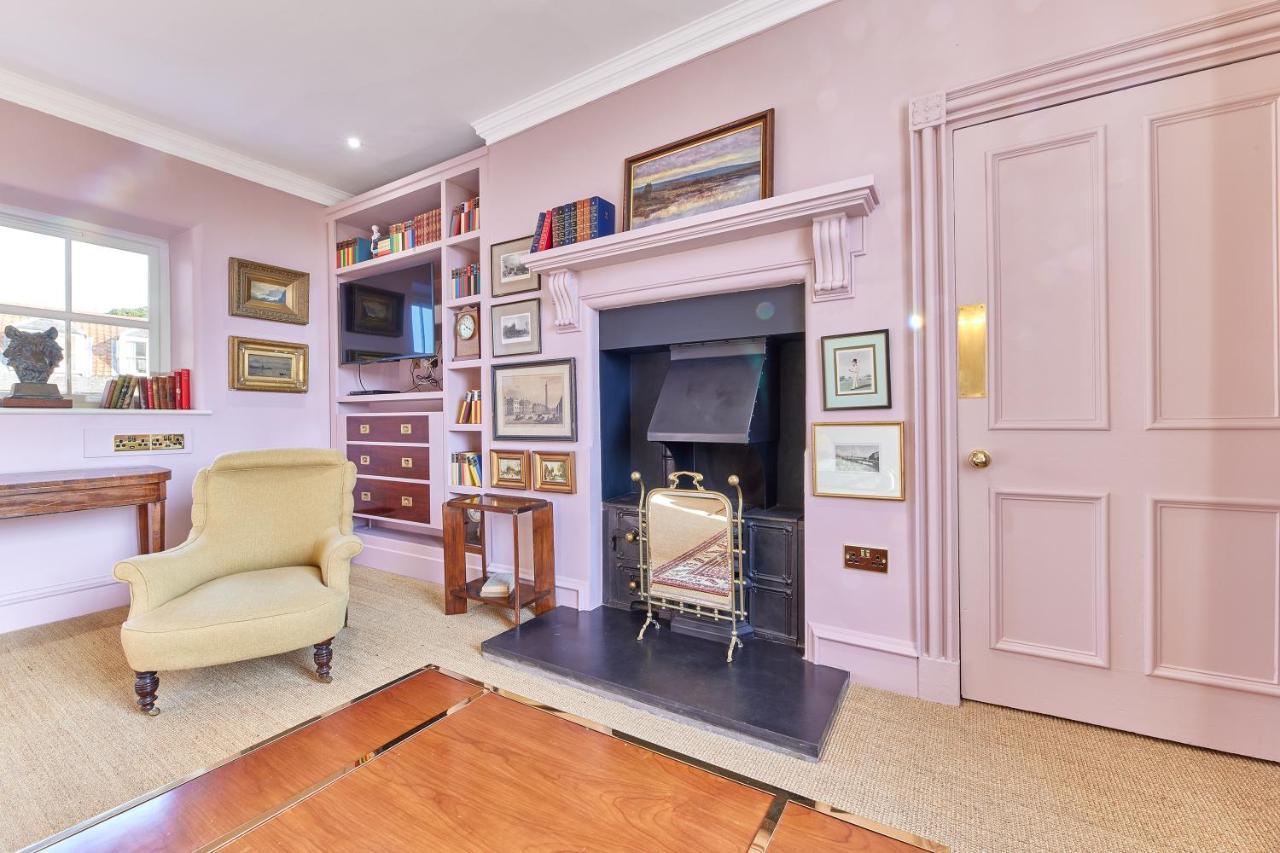 River View: Characterful Townhouse, Stunning Views Berwick Upon Tweed Exterior photo